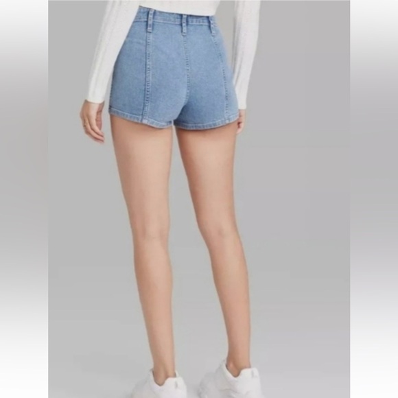 NEW Wild Fable Super High Rise Stretch Jean Shorts French Seam Detail Size 16 - Picture 5 of 12